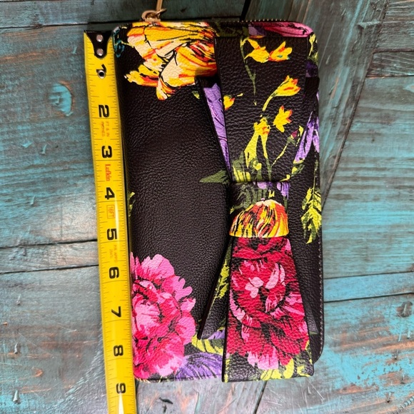 Betsey Johnson Black Multicolor Floral Bow Wristlet - Picture 15 of 15